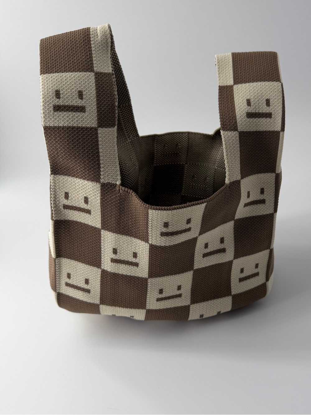 Checkered Smiley Face Knit Wristlet Tote Bag Hipster Indie Playful Modern Retro